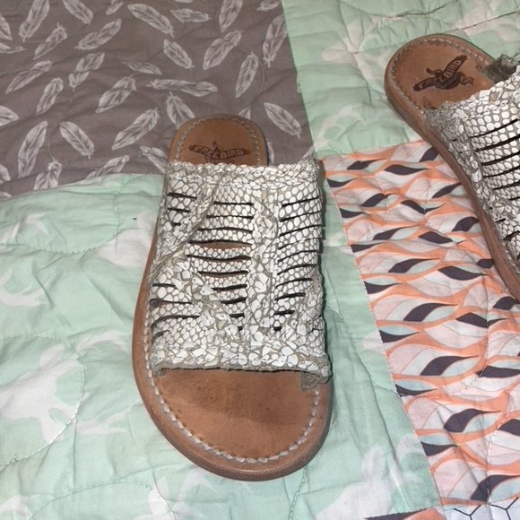 Freeebird Willow - Picture 2 of 3